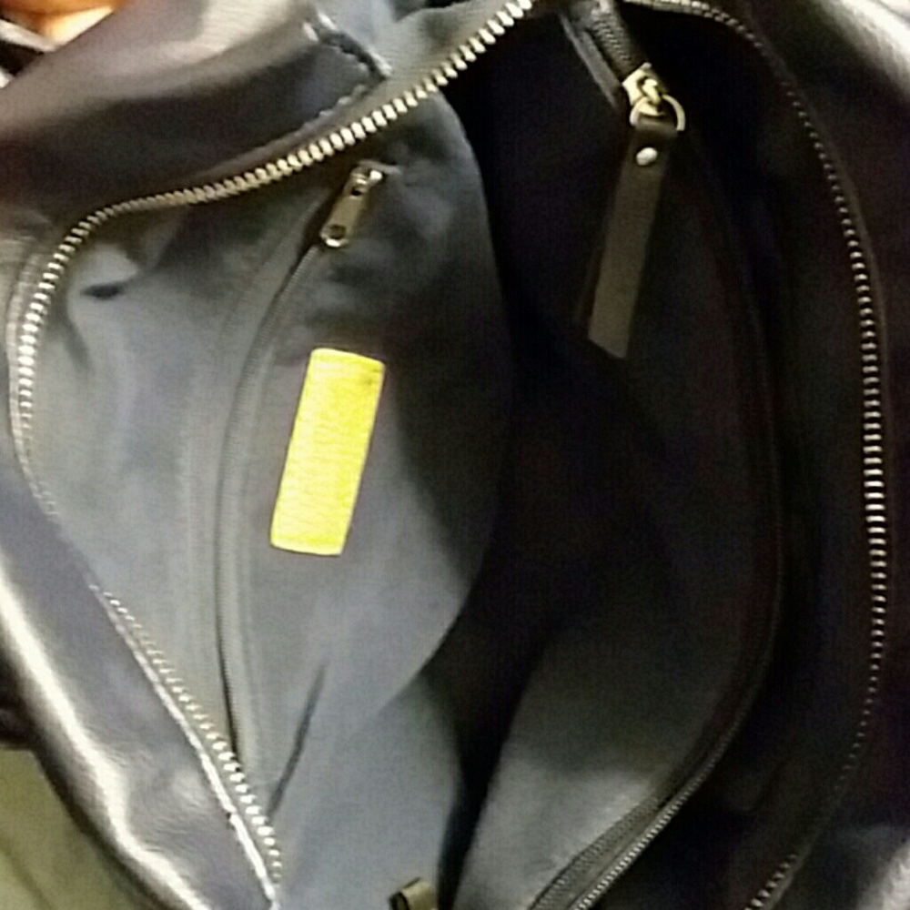 Purse - Picture 3 of 3